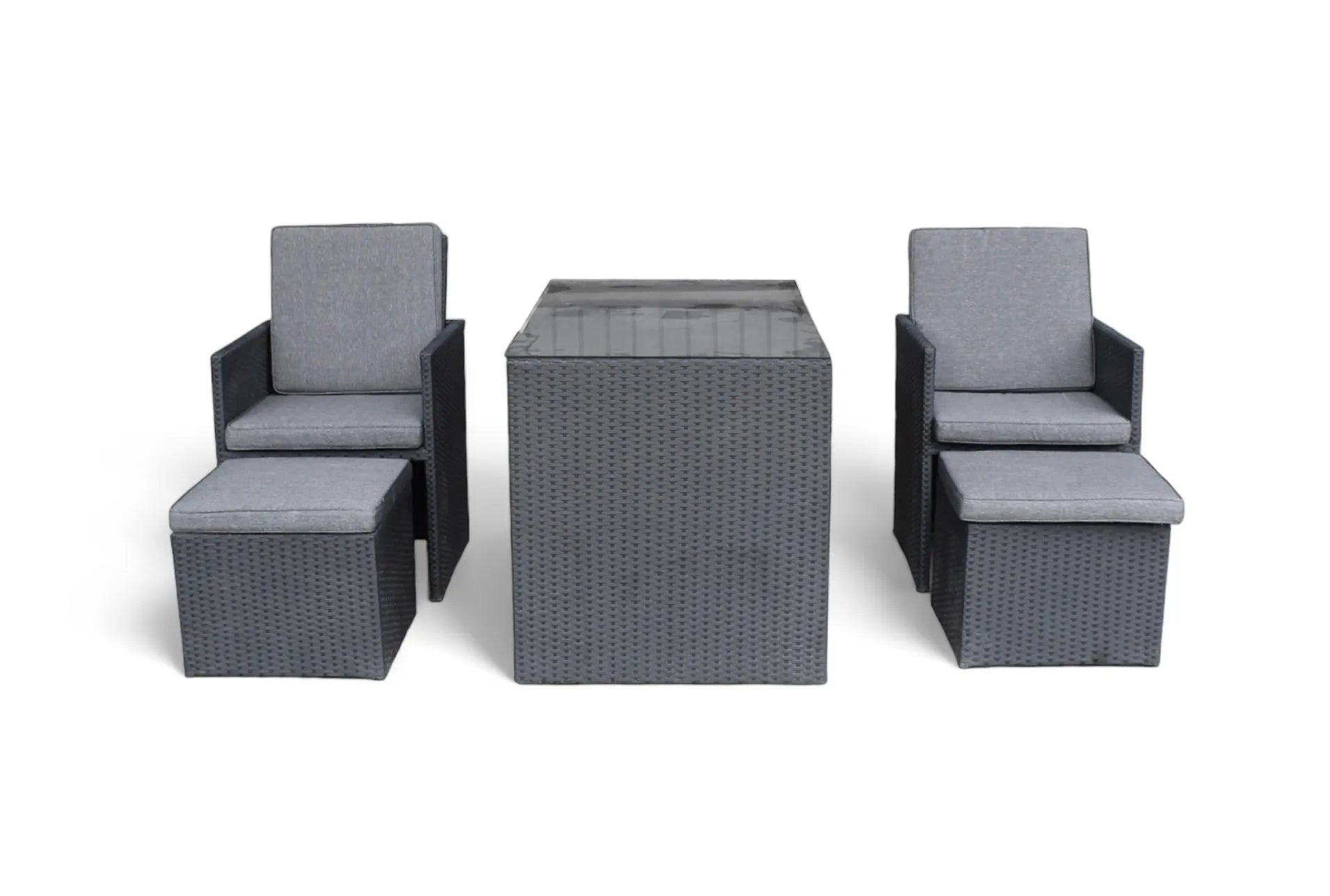 Geneva Foldable Brown Wicker Outdoor Dining Set